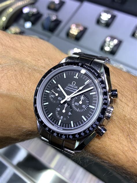 omega speedmaster moon watch review